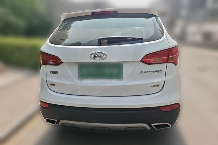 Used Hyundai Santa Fe 2013 Revised Version 2.4L Automatic All-Wheel Drive Luxury Trim Rear