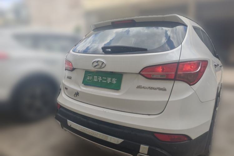 Used Hyundai Santa Fe 2013 2.4L Automatic Two-Wheel Drive Smart Version Rear