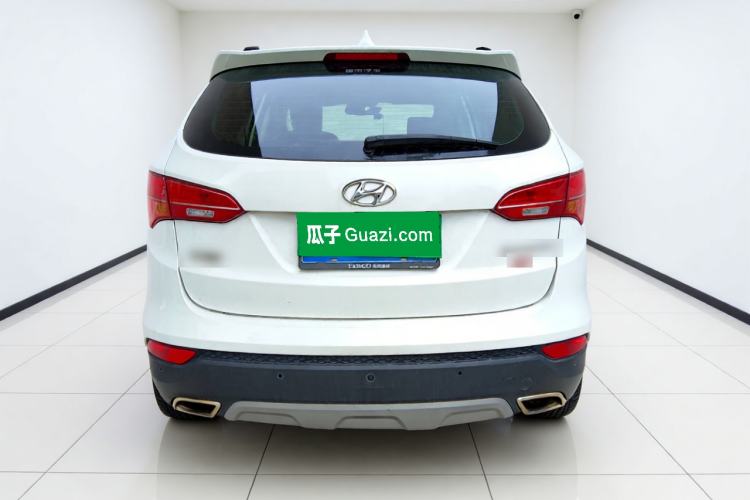 Used Hyundai Santa Fe 2013 2.4L Automatic Two-Wheel Drive Smart Version Rear