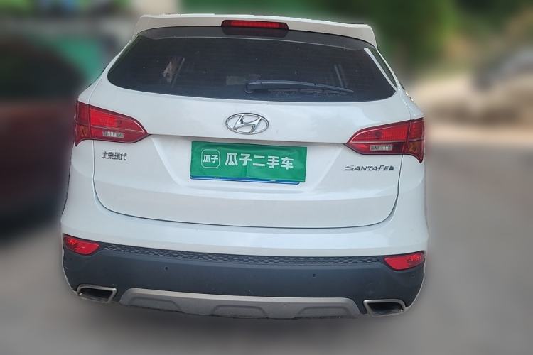 Used Hyundai Santa Fe 2013 2.4L Automatic Two-Wheel Drive Smart Version Rear
