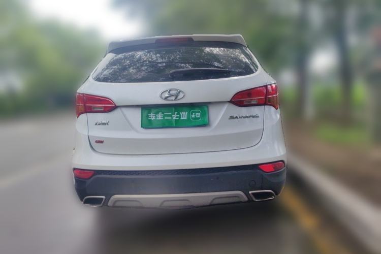 Used Hyundai Santa Fe 2013 2.4L Automatic Two-Wheel Drive Smart Version Rear