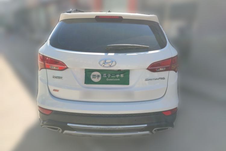 Used Hyundai Santa Fe 2013 2.4L Automatic Two-Wheel Drive Smart Version Rear