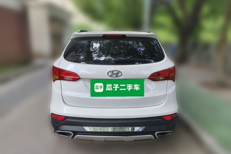 Used Hyundai Santa Fe 2013 2.4L Automatic Two-Wheel Drive Smart Version Rear
