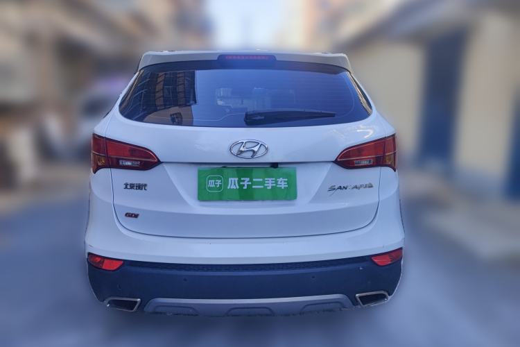 Used Hyundai Santa Fe 2013 2.4L Automatic Two-Wheel Drive Smart Version Rear