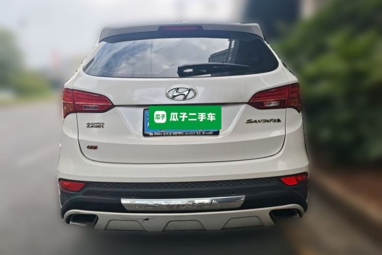 Used Hyundai Santa Fe 2013 2.4L Automatic Two-Wheel Drive Smart Version Rear