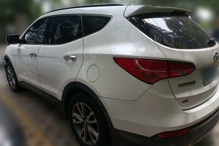 Used Hyundai Santa Fe 2013 2.4L Automatic 4x4 Prestige Edition Rear Left 45 Deg