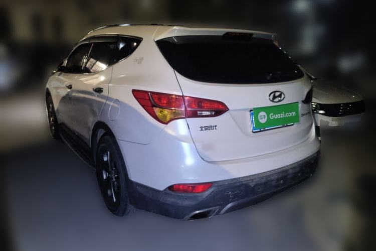 Used Hyundai Santa Fe 2013 2.4L Automatic Two-Wheel Drive Smart Version Rear Left 45 Deg