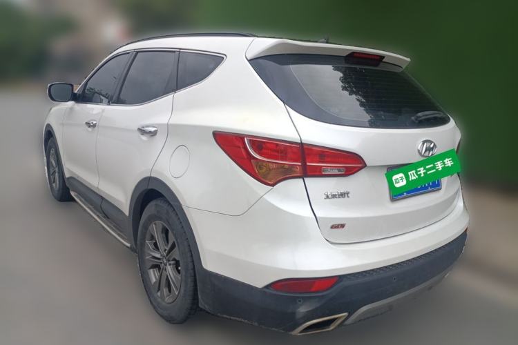 Used Hyundai Santa Fe 2013 2.4L Automatic Two-Wheel Drive Smart Version Rear Left 45 Deg