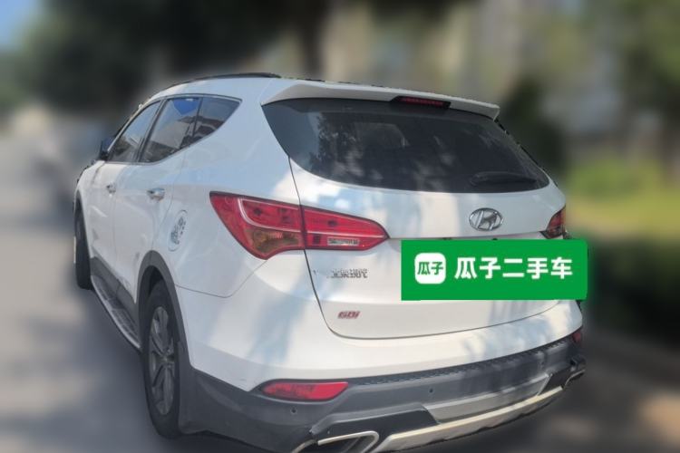 Used Hyundai Santa Fe 2013 2.4L Automatic Two-Wheel Drive Smart Version Rear Left 45 Deg