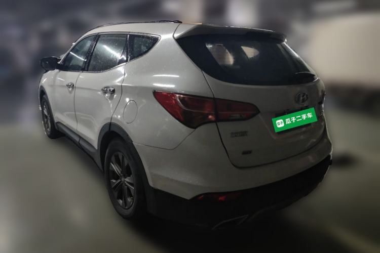 Used Hyundai Santa Fe 2013 2.4L Automatic Two-Wheel Drive Smart Version Rear Left 45 Deg