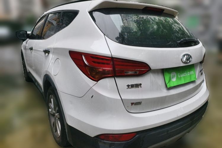 Used Hyundai Santa Fe 2013 2.0T Automatic All-Wheel Drive Top Trim Rear Left 45 Deg