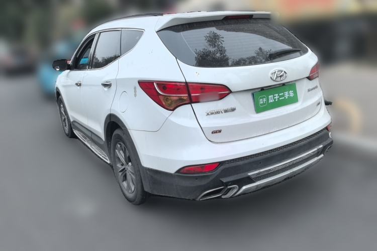 Used Hyundai Santa Fe 2013 2.4L Automatic 4x4 Smart Version Rear Left 45 Deg