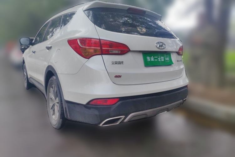 Used Hyundai Santa Fe 2013 2.4L Automatic Two-Wheel Drive Smart Version Rear Left 45 Deg