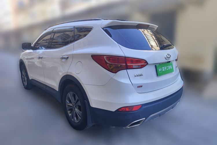 Used Hyundai Santa Fe 2013 2.4L Automatic Two-Wheel Drive Smart Version Rear Left 45 Deg