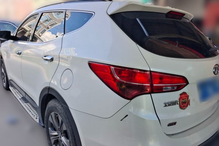 Used Hyundai Santa Fe 2013 2.4L Automatic Two-Wheel Drive Smart Version Rear Left 45 Deg