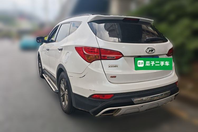 Used Hyundai Santa Fe 2013 2.4L Automatic Two-Wheel Drive Smart Version Rear Left 45 Deg
