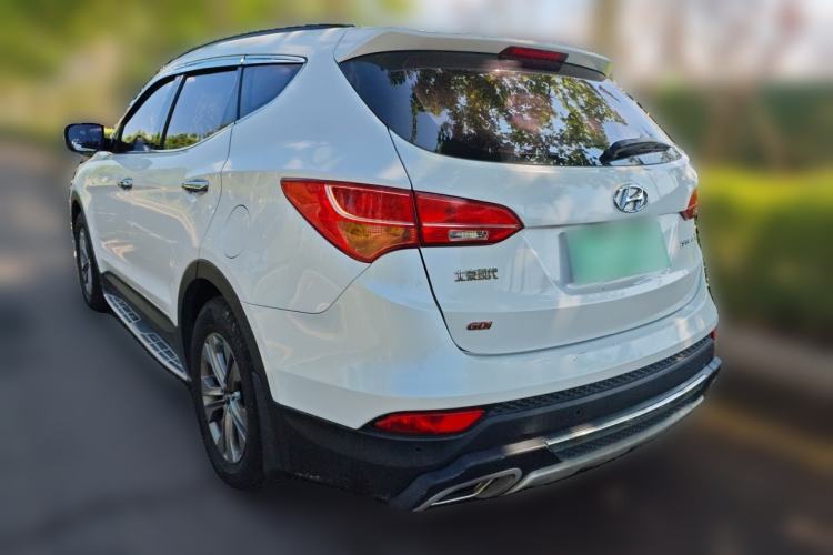 Used Hyundai Santa Fe 2013 2.4L Automatic Two-Wheel Drive Smart Version Rear Left 45 Deg