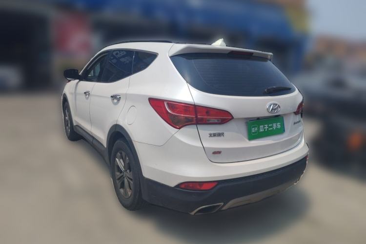 Used Hyundai Santa Fe 2013 2.4L Automatic Two-Wheel Drive Smart Version Rear Left 45 Deg