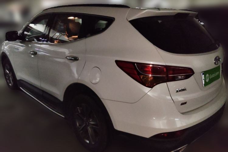 Used Hyundai Santa Fe 2013 2.4L Automatic Two-Wheel Drive Smart Version Rear Left 45 Deg