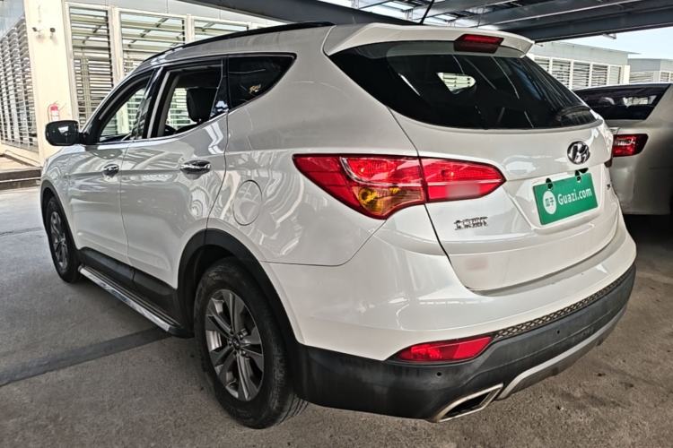 Used Hyundai Santa Fe 2013 2.4L Automatic Two-Wheel Drive Smart Version Rear Left 45 Deg