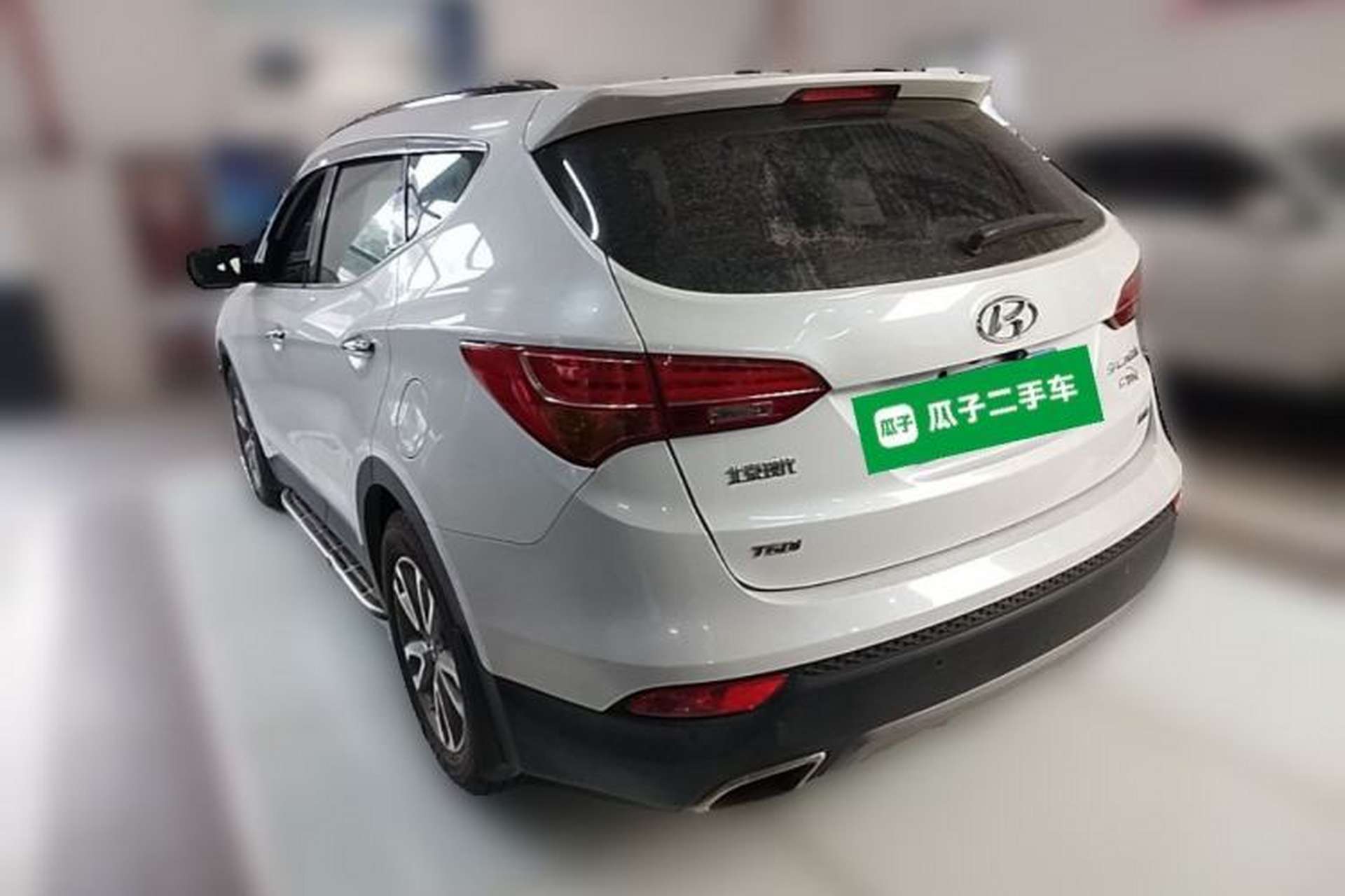 Used Hyundai Santa Fe 2013 2.0T Automatic All-Wheel Drive Prestige Version Rear Left 45 Deg