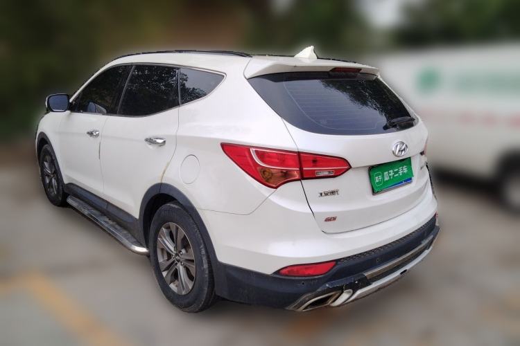 Used Hyundai Santa Fe 2013 2.4L Automatic Two-Wheel Drive Smart Version Rear Left 45 Deg