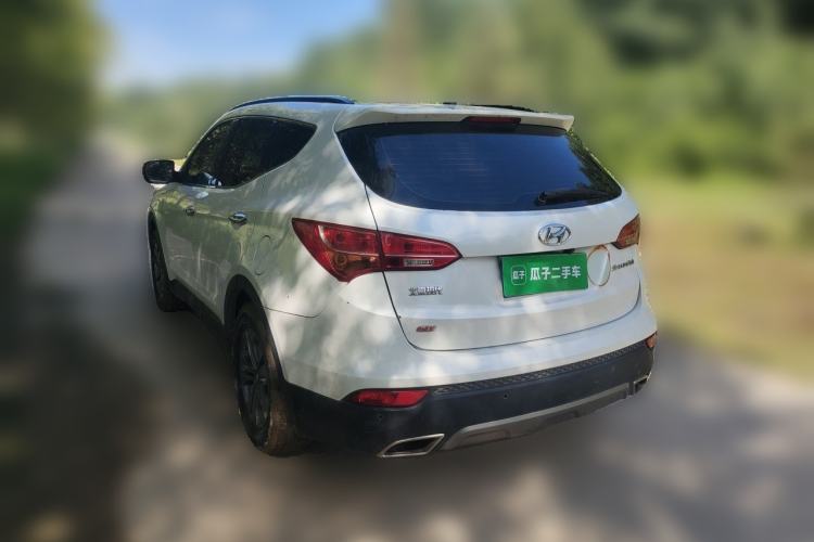 Used Hyundai Santa Fe 2013 2.4L Automatic Two-Wheel Drive Smart Version Rear Left 45 Deg