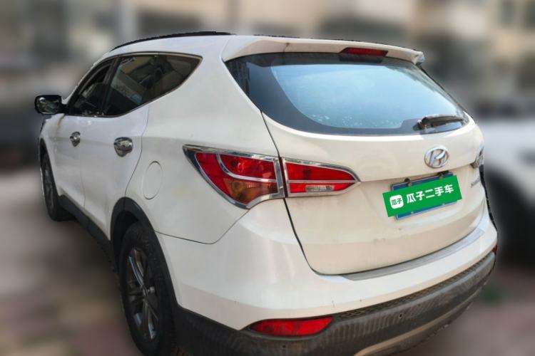 Used Hyundai Santa Fe 2013 2.4L Automatic Two-Wheel Drive Smart Version Rear Left 45 Deg