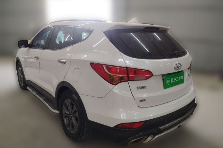 Used Hyundai Santa Fe 2013 2.4L Automatic Two-Wheel Drive Smart Version Rear Left 45 Deg