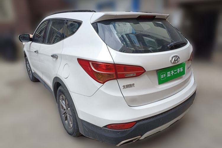 Used Hyundai Santa Fe 2013 2.4L Automatic Two-Wheel Drive Smart Version Rear Left 45 Deg