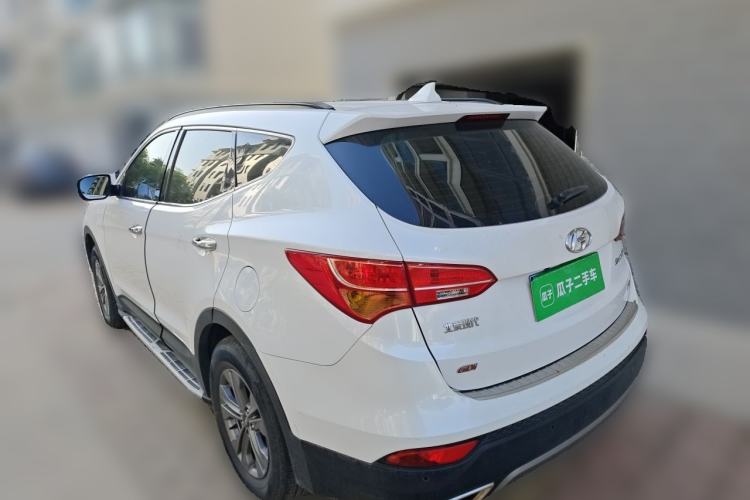 Used Hyundai Santa Fe 2013 Revised Version 2.4L Automatic All-Wheel Drive Smart Type Rear Left 45 Deg