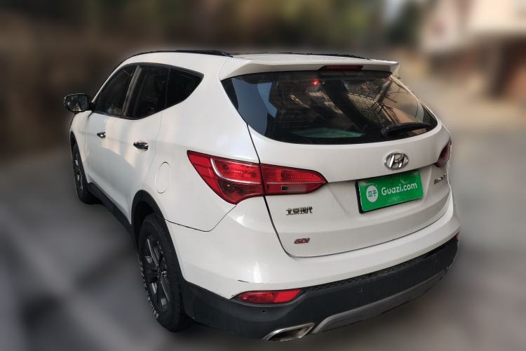 Used Hyundai Santa Fe 2013 2.4L Automatic Two-Wheel Drive Smart Version Rear Left 45 Deg