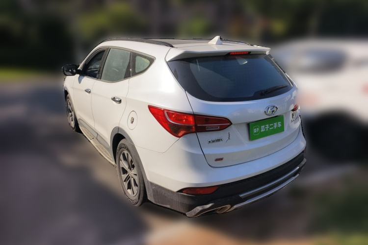 Used Hyundai Santa Fe 2013 2.4L Automatic Two-Wheel Drive Smart Version Rear Left 45 Deg