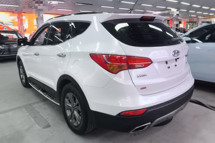 Used Hyundai Santa Fe 2013 2.4L Automatic Two-Wheel Drive Smart Version Rear Left 45 Deg