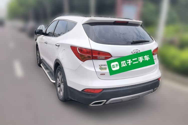 Used Hyundai Santa Fe 2013 2.4L Automatic Two-Wheel Drive Smart Version Rear Left 45 Deg