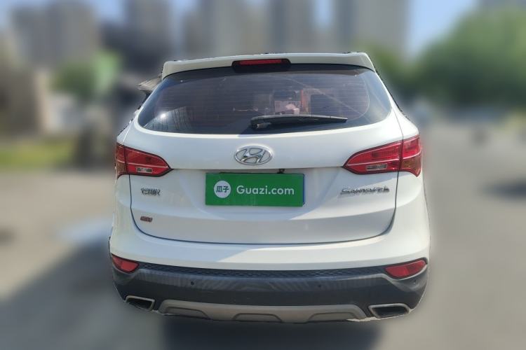 Used Hyundai Santa Fe 2013 2.4L Automatic Two-Wheel Drive Smart Version Rear