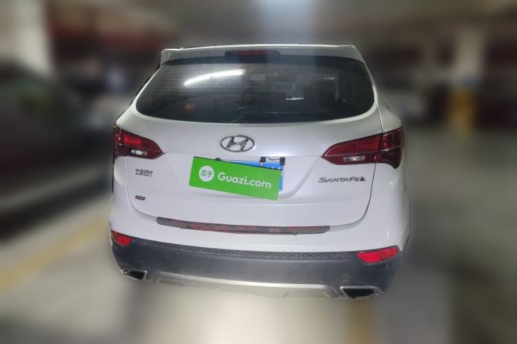 Used Hyundai Santa Fe 2013 2.4L Automatic Two-Wheel Drive Smart Version Rear