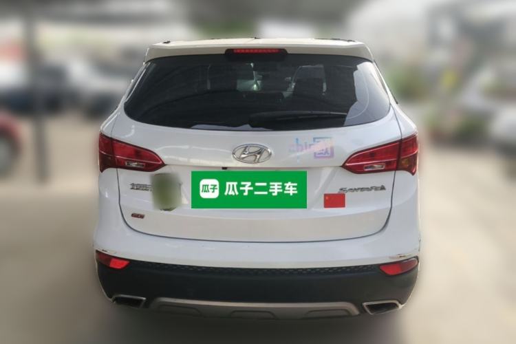 Used Hyundai Santa Fe 2013 2.4L Automatic Two-Wheel Drive Smart Version Rear