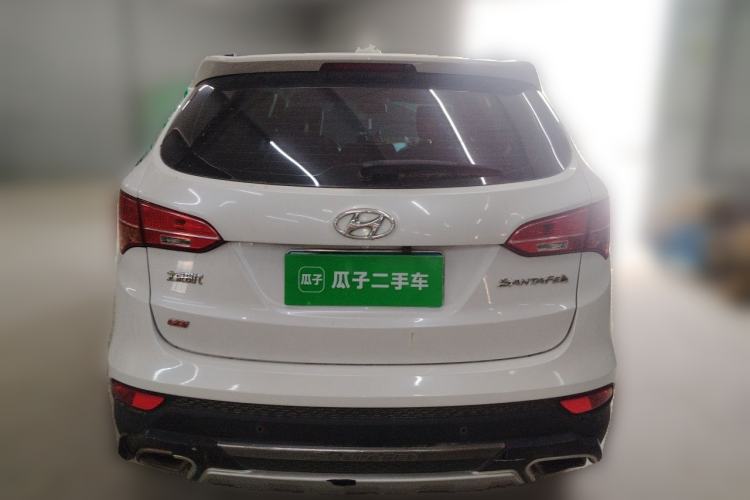 Used Hyundai Santa Fe 2013 2.4L Automatic Two-Wheel Drive Smart Version Rear