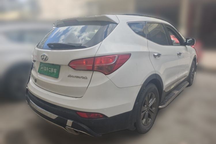 Used Hyundai Santa Fe 2013 2.4L Automatic Two-Wheel Drive Smart Version Rear Right 45 Deg