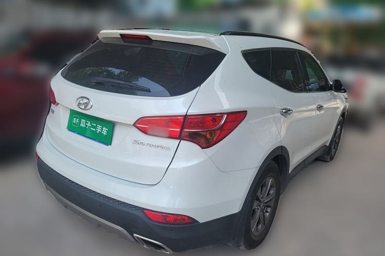 Used Hyundai Santa Fe 2013 2.4L Automatic Two-Wheel Drive Smart Version Rear Right 45 Deg