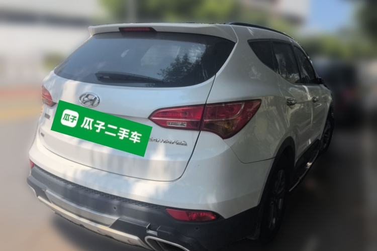 Used Hyundai Santa Fe 2013 2.4L Automatic Two-Wheel Drive Smart Version Rear Right 45 Deg