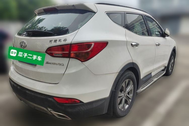Used Hyundai Santa Fe 2013 2.4L Automatic Two-Wheel Drive Smart Version Rear Right 45 Deg