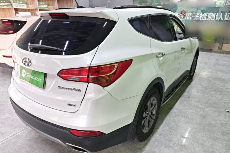 Used Hyundai Santa Fe 2013 Revised Version 2.4L Automatic All-Wheel Drive Smart Type Rear Right 45 Deg