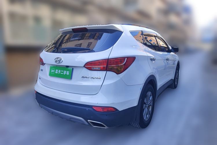 Used Hyundai Santa Fe 2013 2.4L Automatic Two-Wheel Drive Smart Version Rear Right 45 Deg