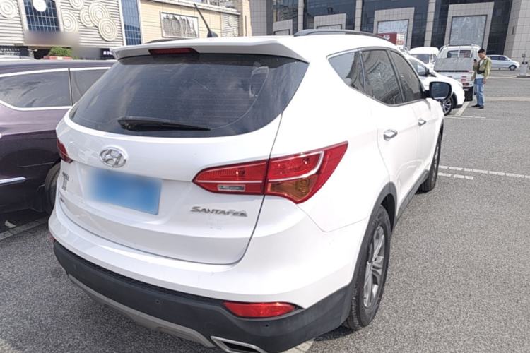 Used Hyundai Santa Fe 2013 2.4L Automatic 2WD Comfort Edition Rear Right 45 Deg