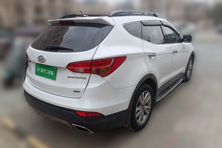 Used Hyundai Santa Fe 2013 Revised Version 2.0T Automatic All-Wheel Drive Top-Tier Trim Rear Right 45 Deg