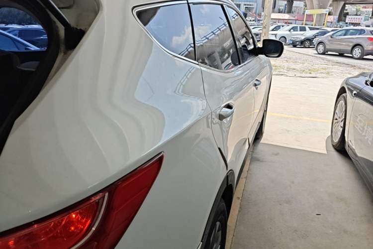 Used Hyundai Santa Fe 2013 2.4L Automatic 2WD Comfort Edition Rear Right 45 Deg