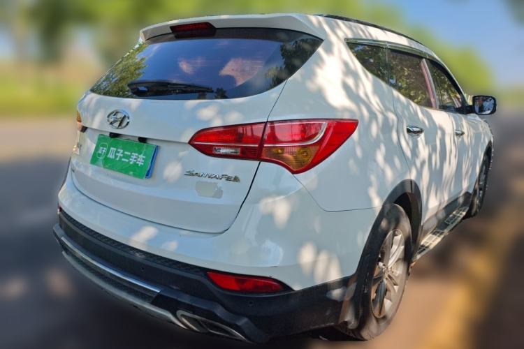 Used Hyundai Santa Fe 2013 2.4L Automatic Two-Wheel Drive Smart Version Rear Right 45 Deg