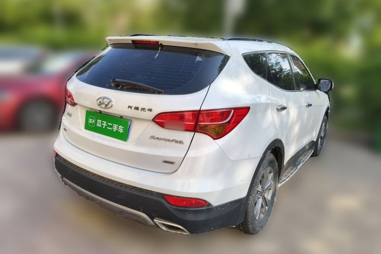Used Hyundai Santa Fe 2013 Revised Version 2.4L Automatic All-Wheel Drive Smart Type Rear Right 45 Deg